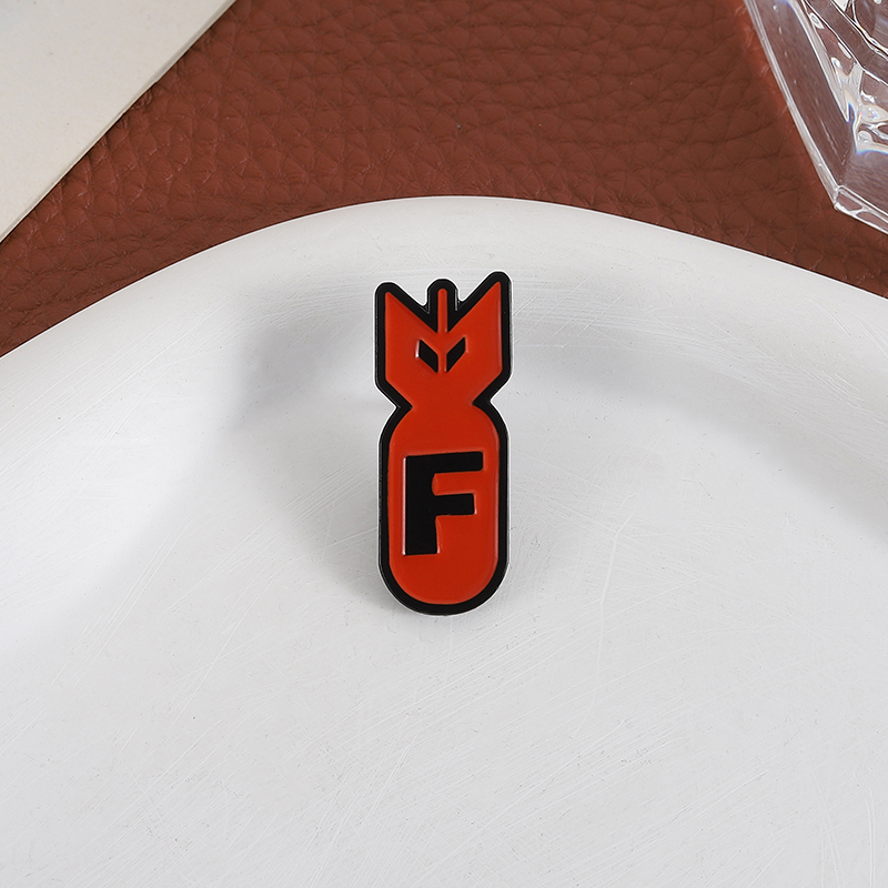 Cartoon Red Bomb F Logo Enamel - đánh giá và giá Party Games Easter For Kids